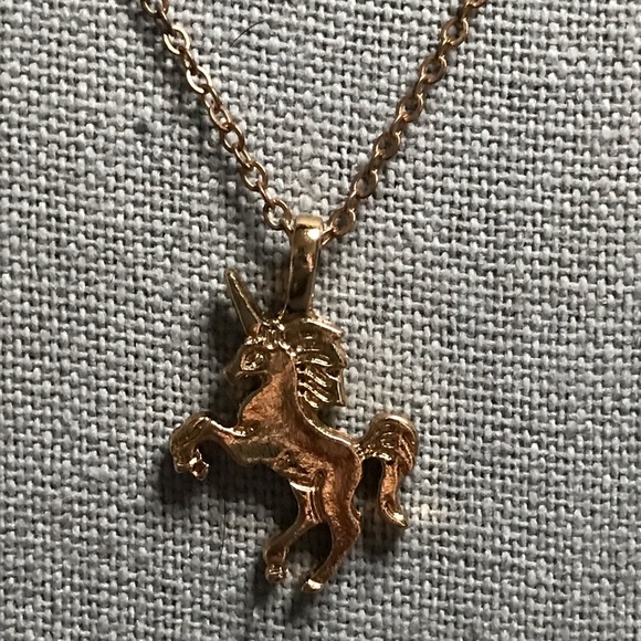 925 Gold Plated Silver Horse Pendant Necklace - Picture 3 of 4